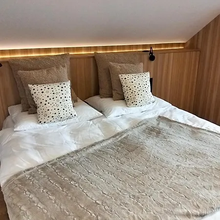 Aparthotel 833 Npm 4*