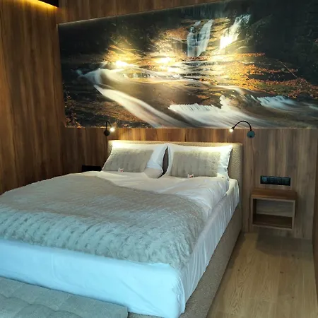 833 Npm Aparthotel 4*