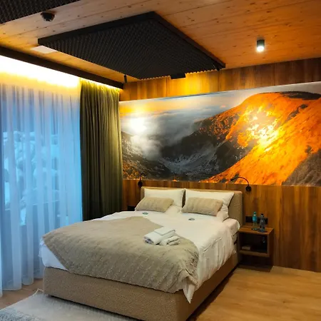 833 Npm Aparthotel
